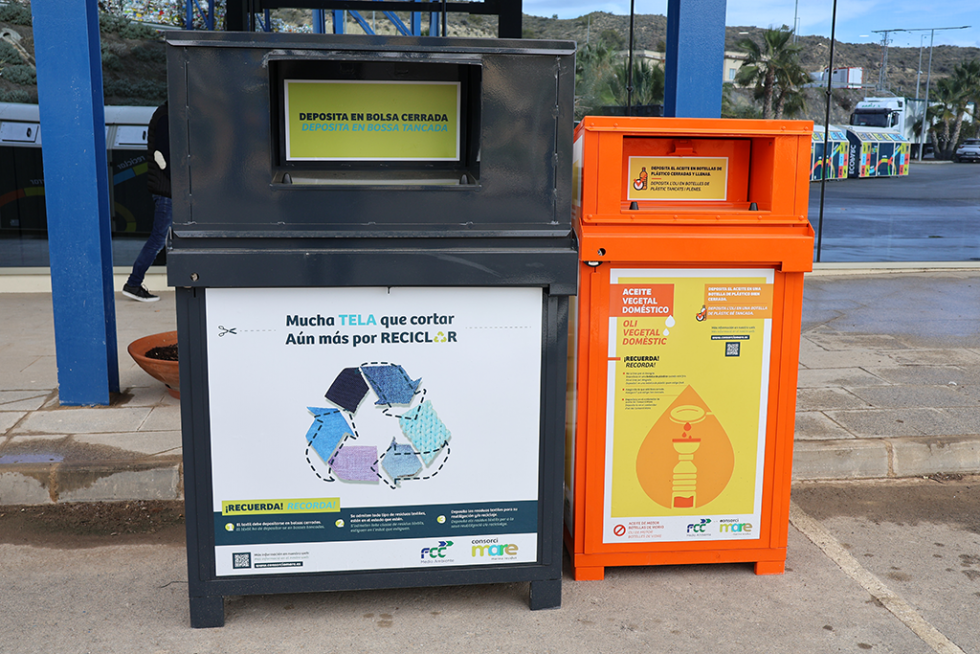 Más de 38 toneladas de ropa usada y 6.400 litros de aceite reciclados en cinco meses por el Consorci Mare