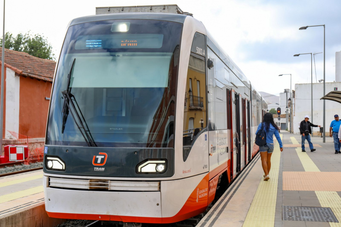 El TRAM que conecta Gata con Dénia y las dos Marinas suma 186.610 viajes en agosto