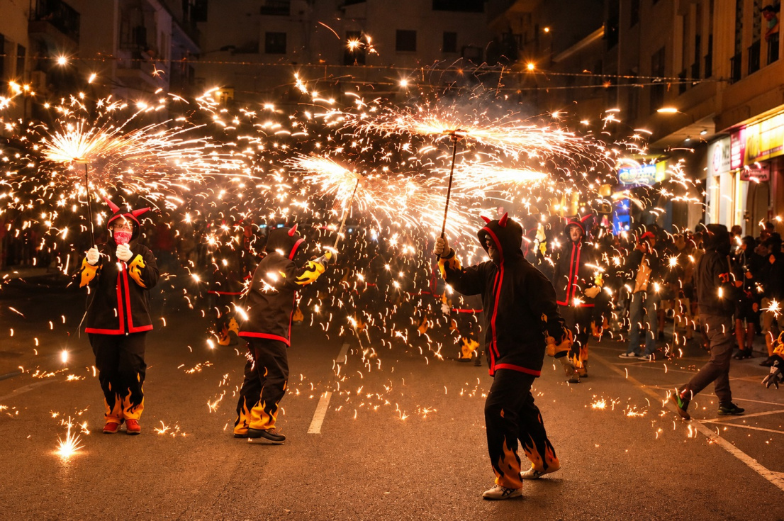 Imagen de archivo de la celebraci&oacute;n de un Correfoc en la Marina Alta