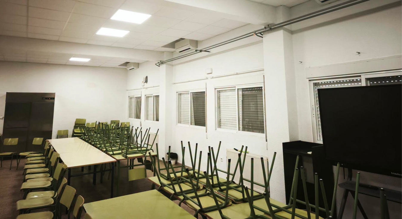 Gata mejora la acústica del comedor del CEIP Santíssim Crist con una inversión de más de 15.000 euros