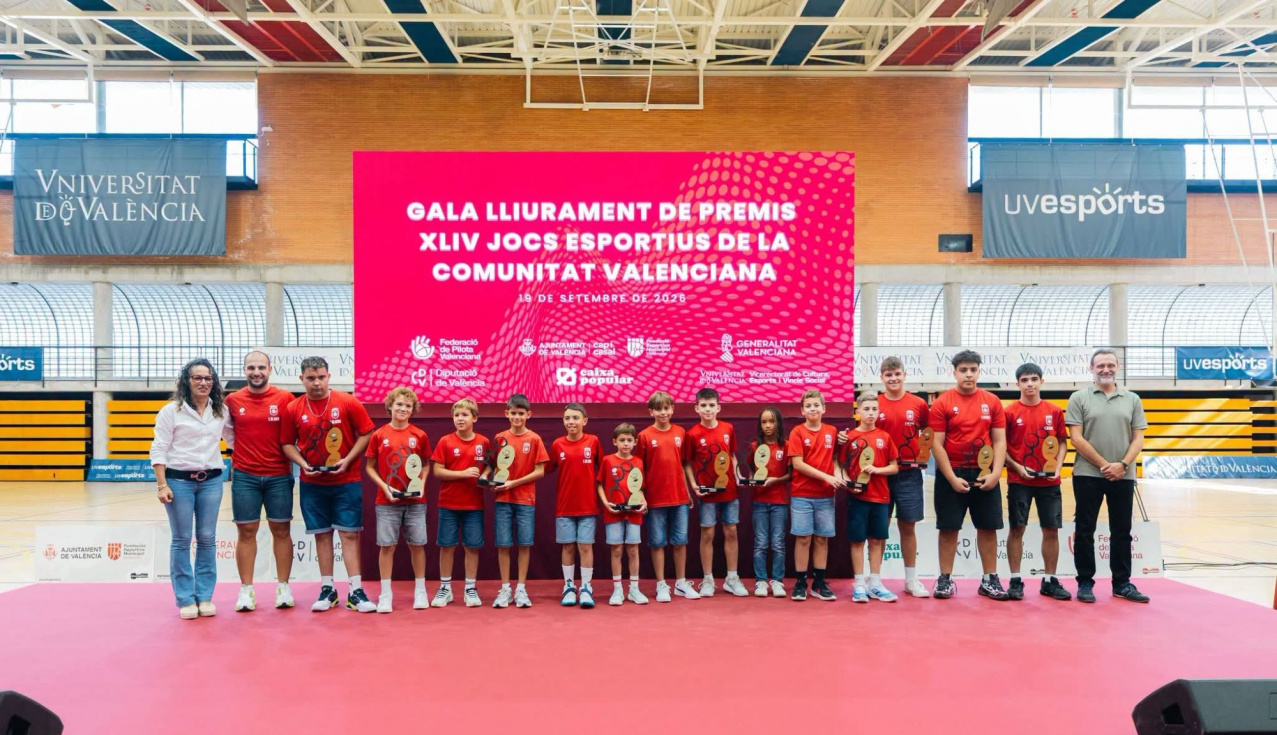 La Escuela Municipal de Pilota de Gata suma diez trofeos autonómicos en los Jocs Esportius 2025-2026