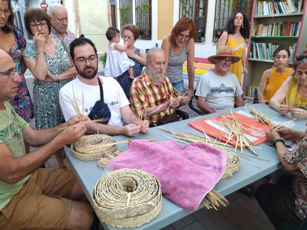 La elaboraci&oacute;n tradicional de la llata forma parte del patrimonio artesanal que se ha transmitido durante generaciones en Gata de Gorgos.