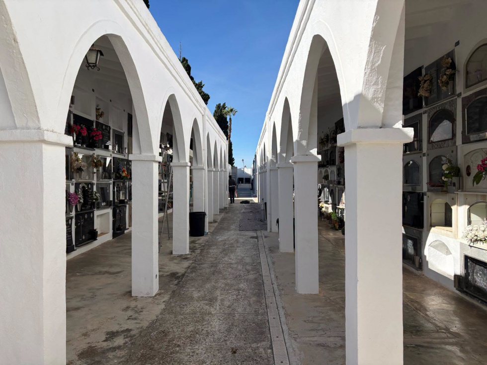 Interior del Cementerio Municipal de Gata